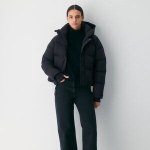 Aritzia The Super Puff Shorty cliMATTE™ in Black, Size XS, $278  Never worn